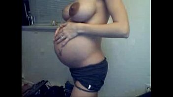 Lésbica brasileira grávida