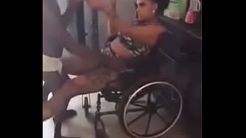 Cadeirante fudendo