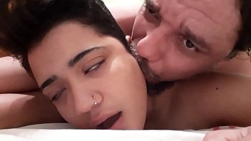 Sexo anal com vibrador e consolo